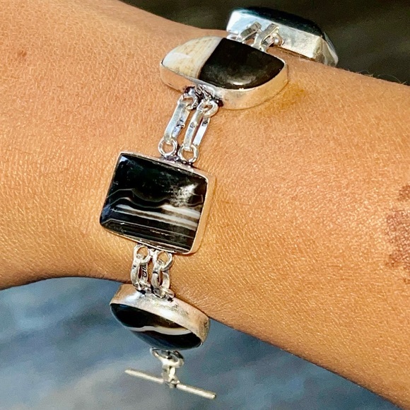 Banded Bostwana Agate Bracelet 7” - 8” - Picture 3 of 7